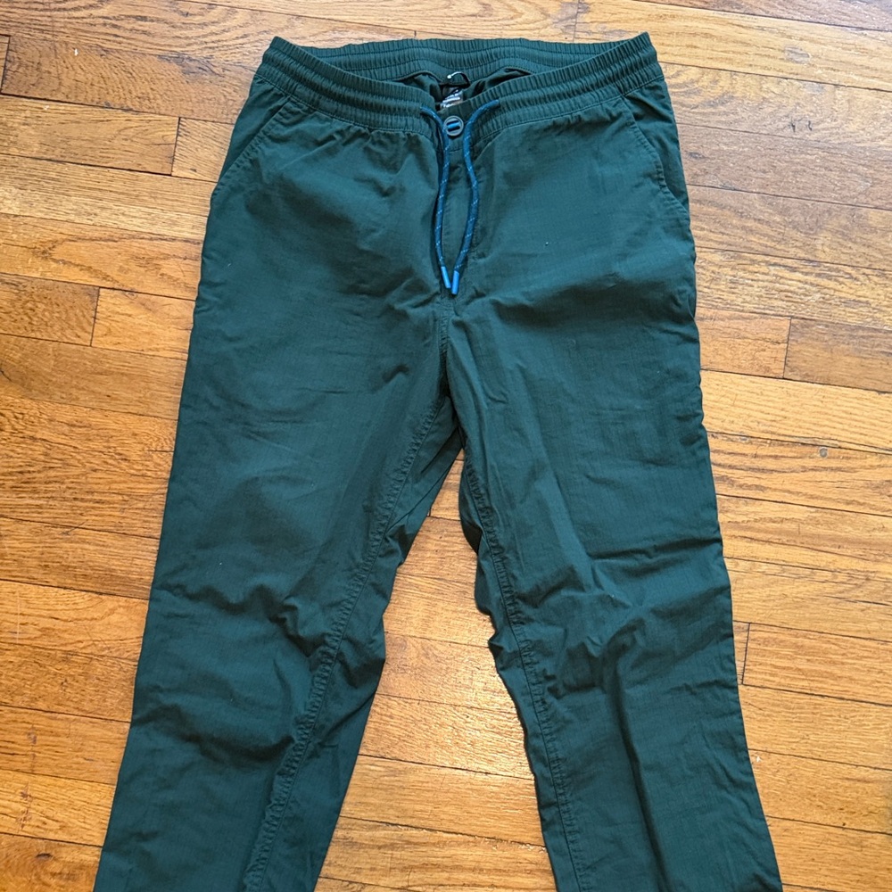 Cotopaxi Men’s Dark Green Ripstop Cargo pants